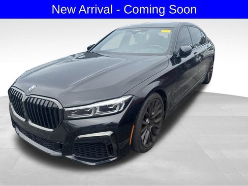 Used 2021 BMW 740i w/ M Sport Package RWD image 1