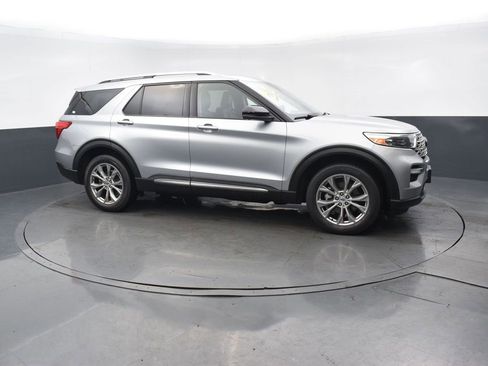 Used 2022 Ford Explorer Limited image 7