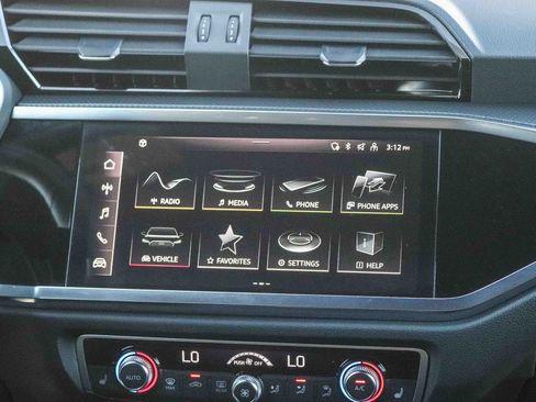 Certified 2025 Audi Q3 2.0T Premium Plus w/ Premium Plus Package AWD/4WD image 16