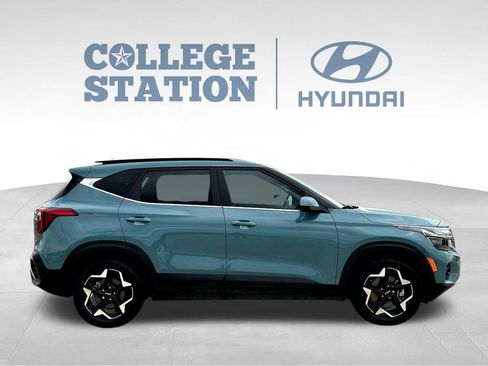 Used 2024 Kia Seltos EX image 11