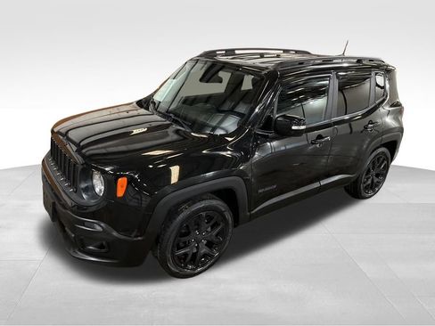 Used 2018 Jeep Renegade Altitude w/ UConnect 8.4 Nav Group FWD image 9