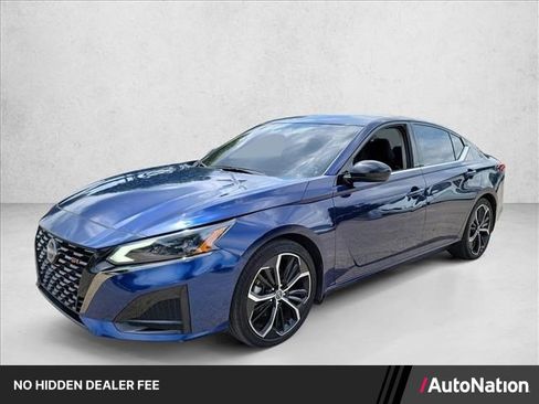 Used 2024 Nissan Altima 2.5 SR FWD image 1