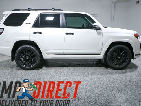Used 2023 Toyota 4Runner Limited AWD/4WD image 6