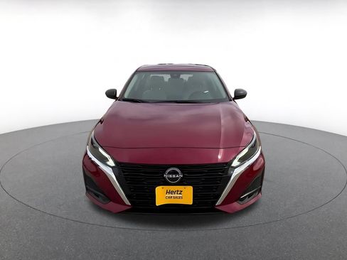Used 2025 Nissan Altima 2.5 SV FWD image 4