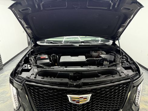 Used 2025 Cadillac Escalade ESV Sport Platinum image 45