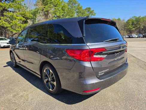 Used 2024 Honda Odyssey Elite image 3