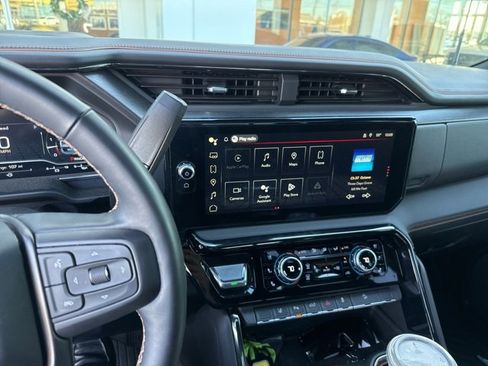 Used 2024 GMC Sierra 2500 AT4 w/ Technology Package image 15