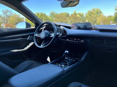 Used 2022 MAZDA MAZDA3 s FWD image 15