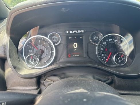 Used 2023 RAM 1500 Big Horn AWD/4WD image 6