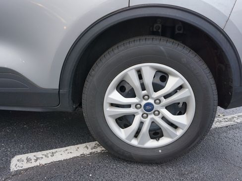 Used 2021 Ford Escape S image 6