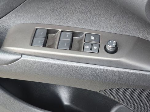 Used 2024 Toyota Camry SE image 33