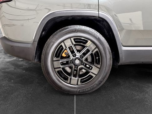 Used 2023 Rivian R1S Launch Edition AWD/4WD image 37