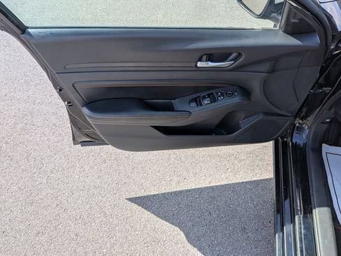 Used 2022 Nissan Altima 2.0 SR FWD image 6