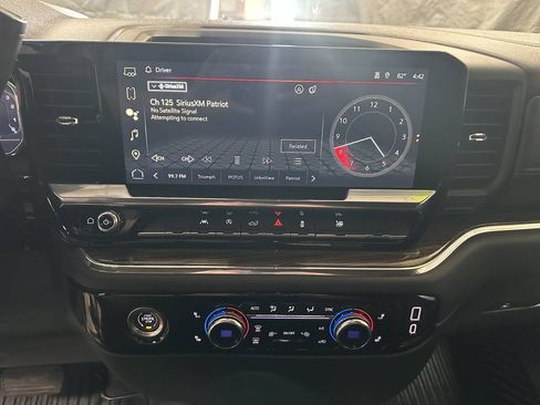 Used 2024 GMC Sierra 1500 Elevation AWD/4WD image 12