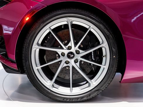 New 2027 McLaren 750S RWD image 26