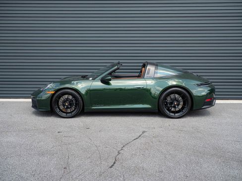 Certified 2026 Porsche 911 Targa 4 GTS AWD/4WD image 2