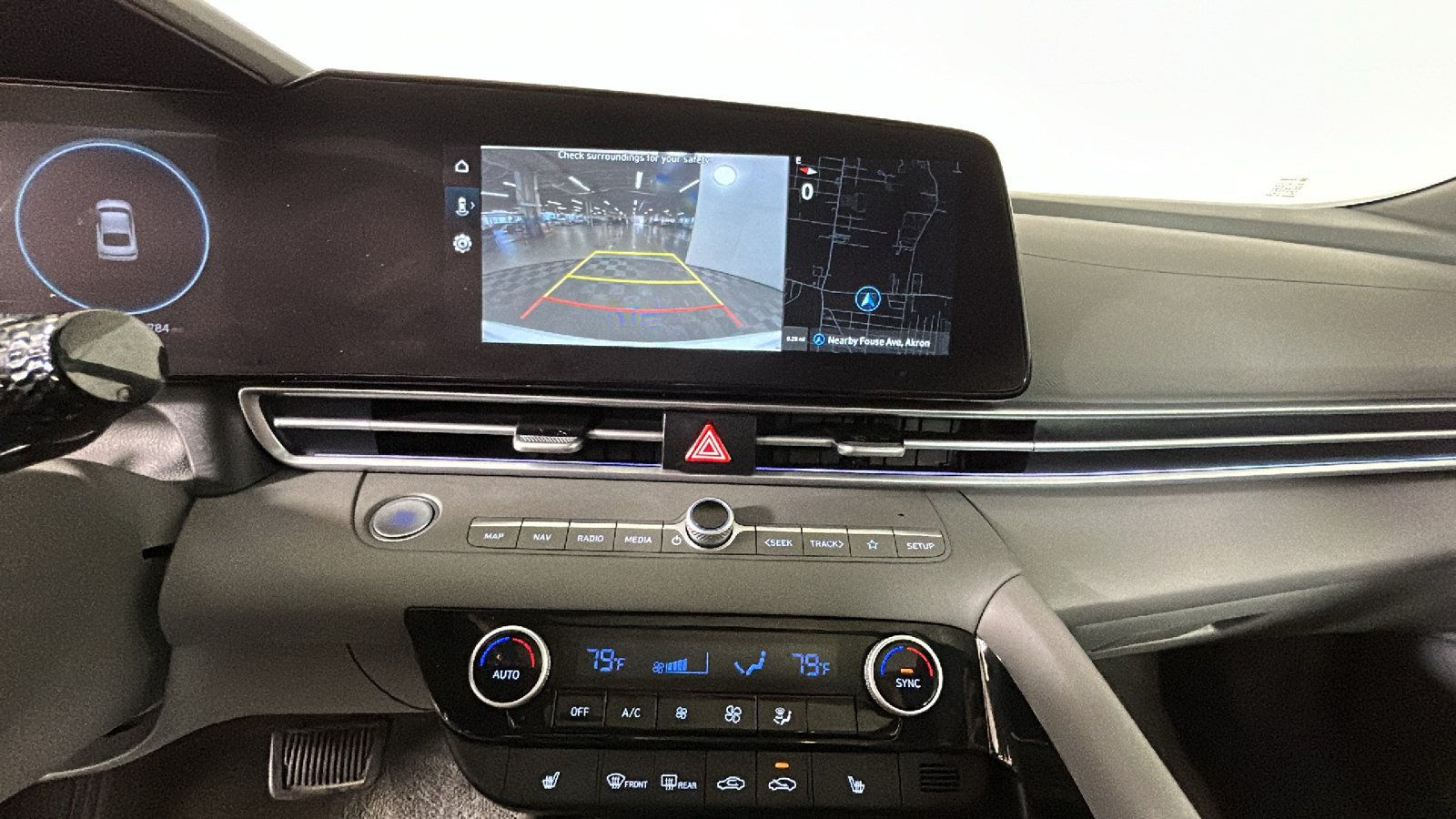 Used 2025 Hyundai Elantra SEL FWD image 28