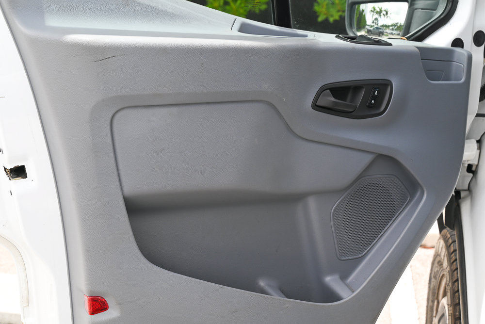 Used 2018 Ford Transit 250 148 High Roof RWD image 11