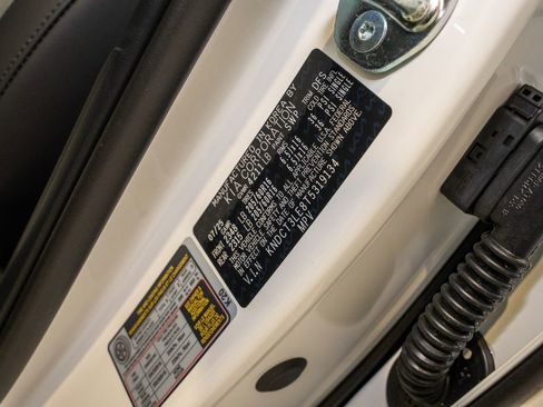 New 2026 Kia Niro SX image 21