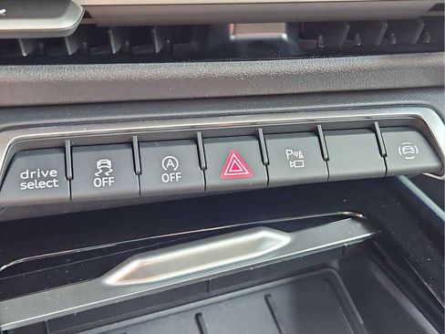 New 2026 Audi Q3 quattro 2.0T AWD/4WD image 10