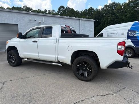 Used 2017 Toyota Tundra SR5 w/ SR5 Upgrade Package AWD/4WD image 27