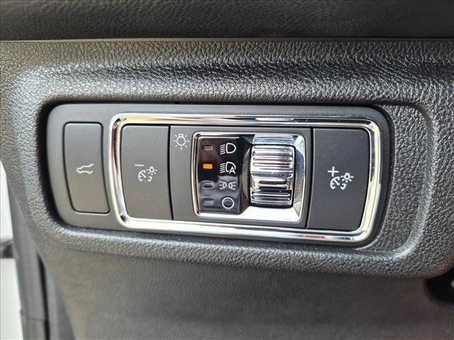 Used 2022 Lincoln Corsair Reserve w/ Equipment Group 201A FWD image 15