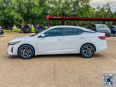 Used 2025 Nissan Sentra SV FWD image 5