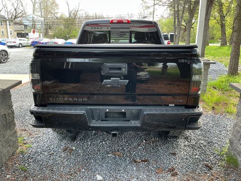 Used 2018 Chevrolet Silverado 1500 LTZ Z71 w/ LTZ Plus Package image 4