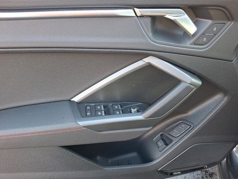 Certified 2025 Audi Q3 2.0T Premium Plus w/ Premium Plus Package image 12