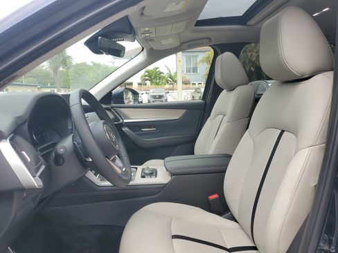 Used 2024 MAZDA CX-90 3.3 Turbo w/ Preferred Package image 9