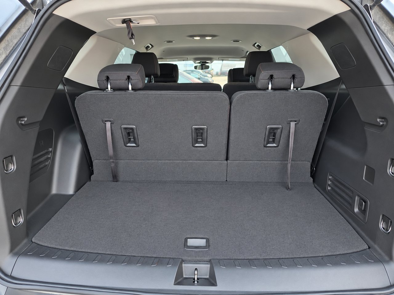 Used 2020 Chevrolet Traverse LS FWD image 27