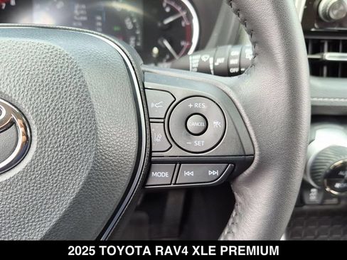 Used 2025 Toyota RAV4 XLE Premium AWD/4WD image 19