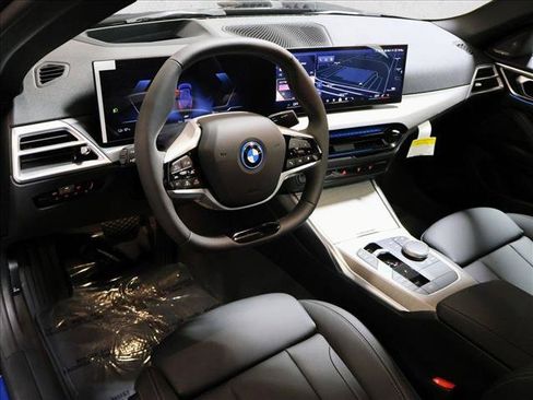 Used 2026 BMW i4 xDrive40i w/ Premium Package AWD/4WD image 3