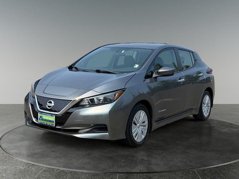 Used 2019 Nissan Leaf S w/ Protection Package FWD image 3