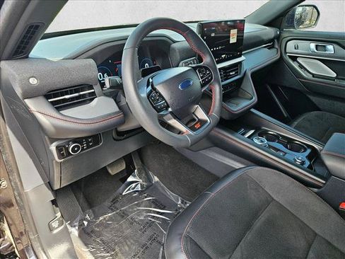 Used 2025 Ford Explorer ST AWD/4WD image 11