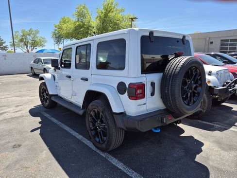 Used 2023 Jeep Wrangler Unlimited Sahara image 19
