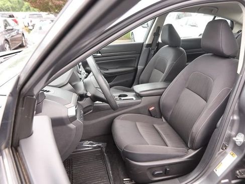 Certified 2025 Nissan Altima 2.5 SV FWD image 8