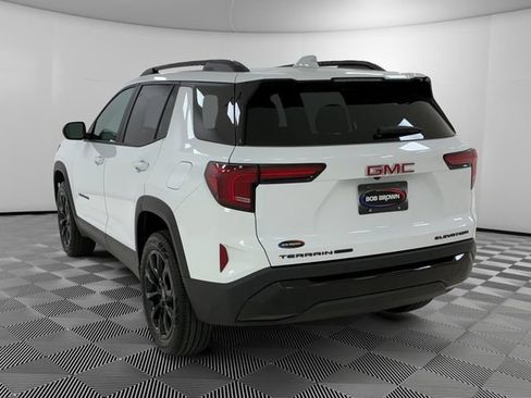 Certified 2026 GMC Terrain Elevation w/ Elevation Premium Package AWD/4WD image 3