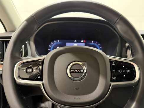 Used 2025 Volvo V60 B5 Cross Country Plus image 23