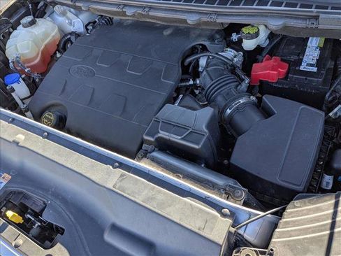 Used 2018 Ford Edge Titanium image 21