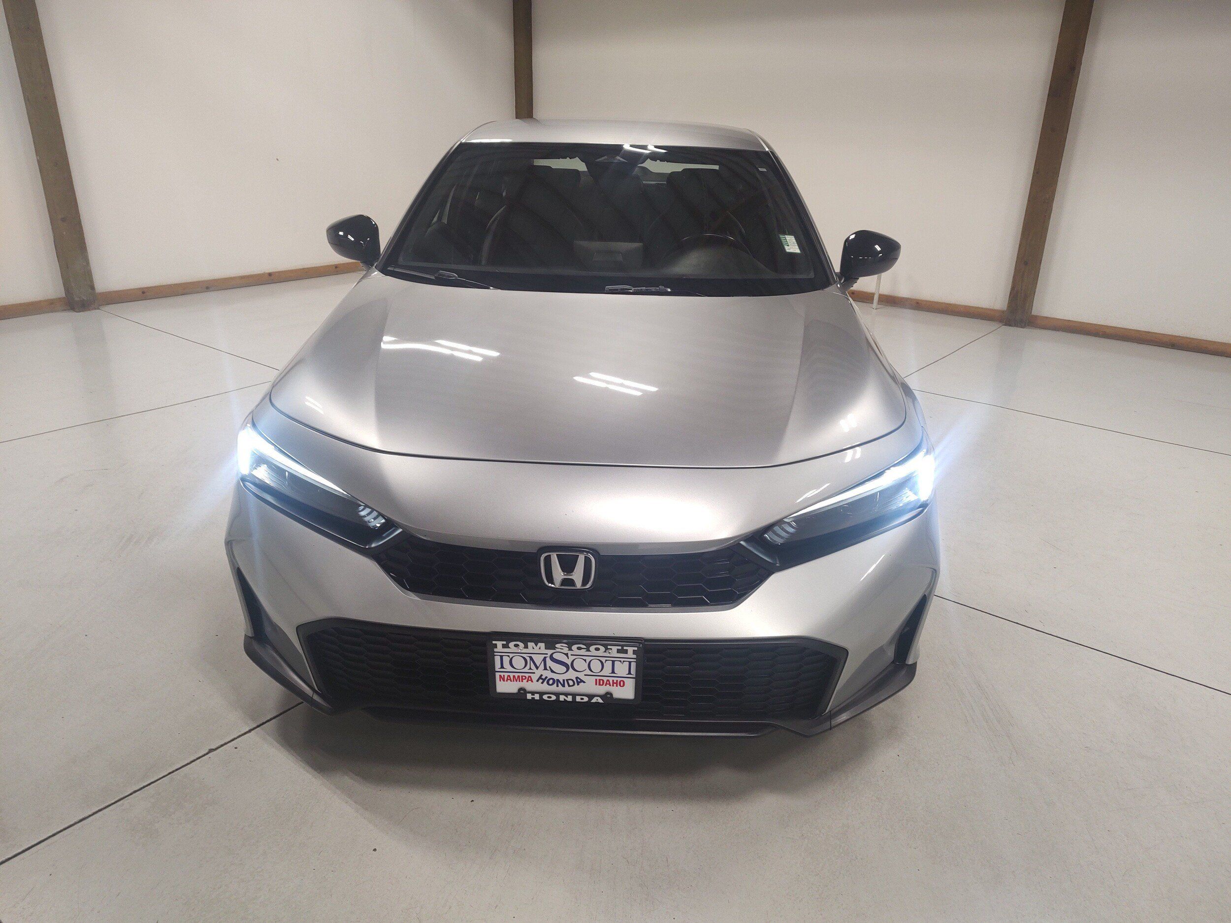 Used 2025 Honda Civic Sport image 3