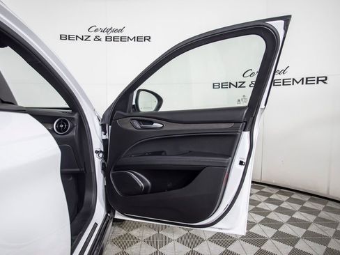 Used 2022 Alfa Romeo Stelvio Ti w/ Active Assist Plus Package image 20