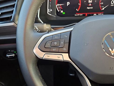 Used 2024 Volkswagen Jetta SEL image 18