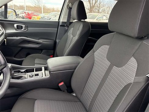 New 2026 Kia Sorento LX image 13