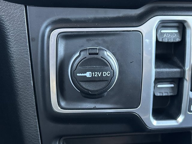 Used 2018 Jeep Wrangler Unlimited Sport S AWD/4WD image 26