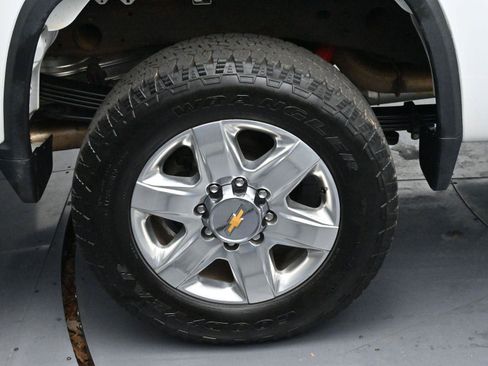 Used 2022 Chevrolet Silverado 2500 LTZ w/ Z71 Chrome Sport Edition image 36