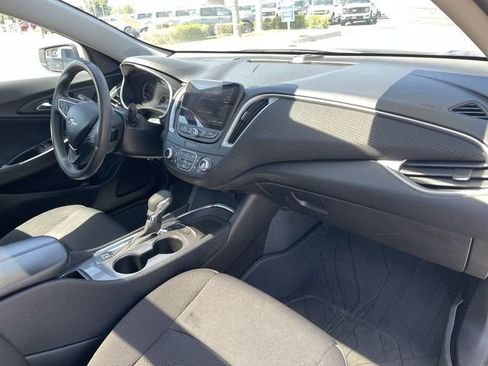 Used 2024 Chevrolet Malibu LT FWD image 29