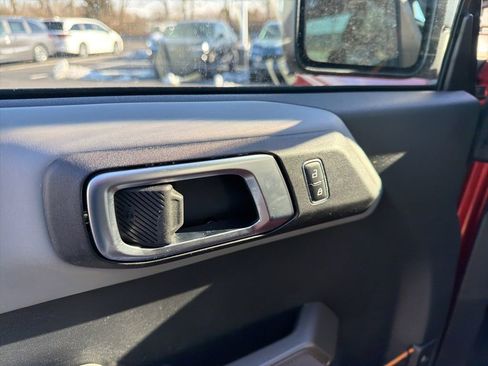 Used 2022 Ford Bronco Badlands image 27