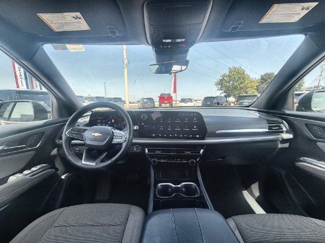 Certified 2026 Chevrolet Traverse LT w/ Driver Confidence Package FWD image 19