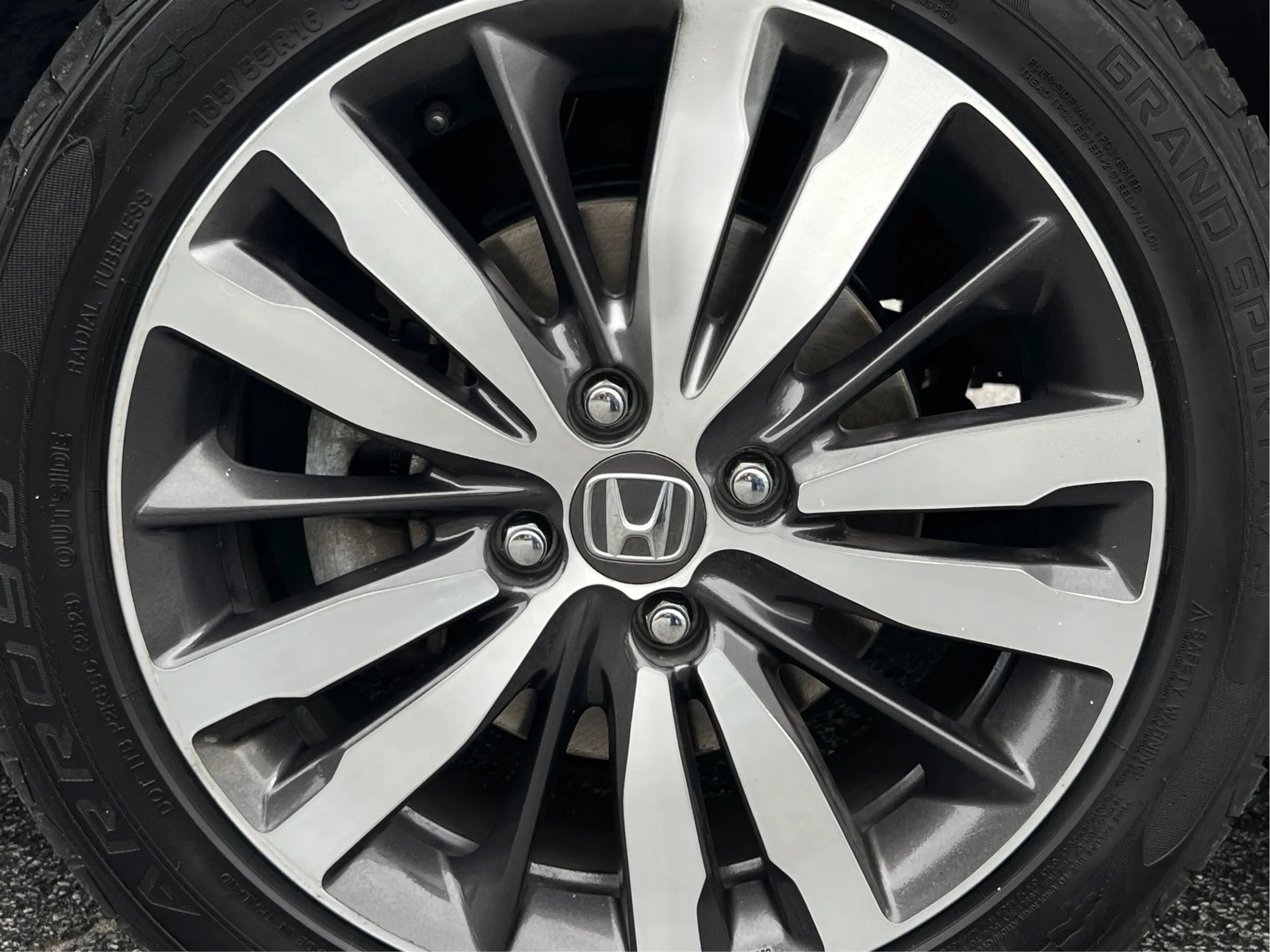 Used 2017 Honda Fit EX image 45